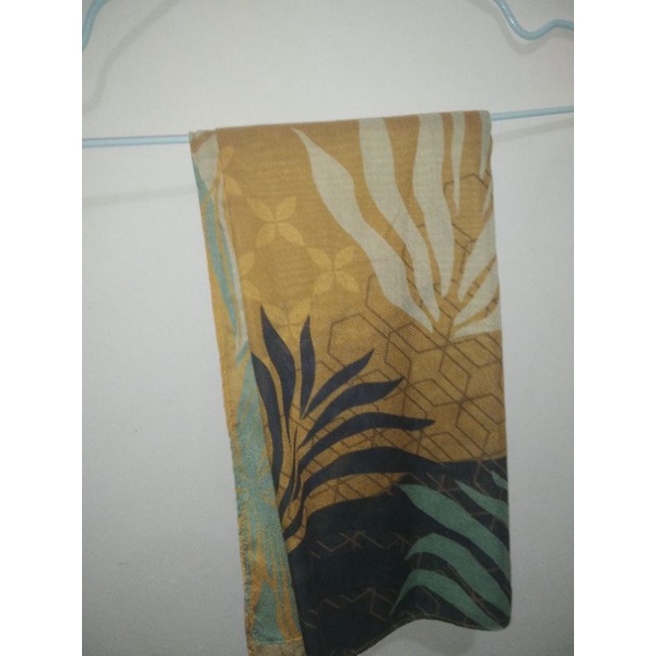 Preloved Louisaluna Scarf