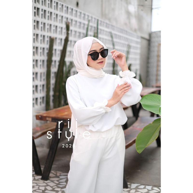 CUCI GUDANG BAJU LILI TOP by Riistyle