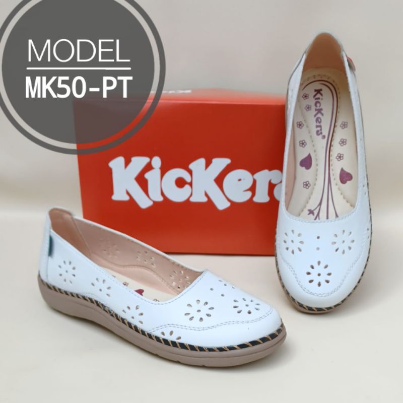 Sepatu kickers wanita slip on. mk50