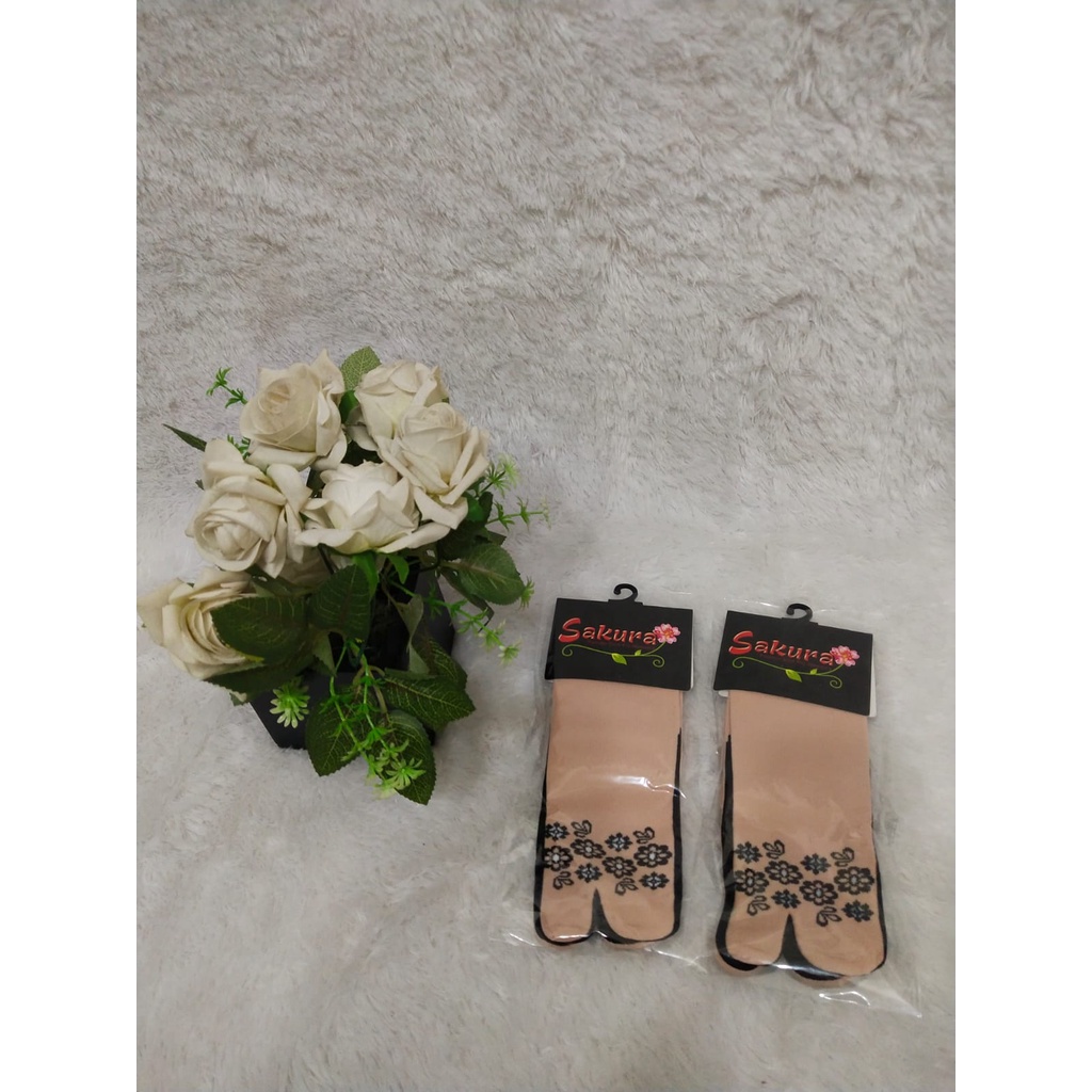 kaos kaki SAKURA jempol motif