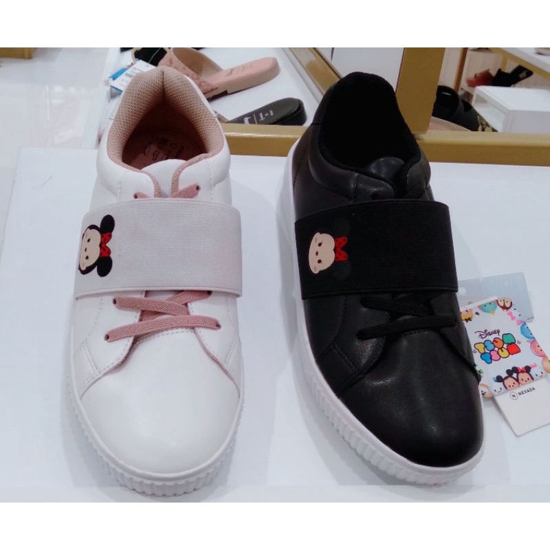 SNEAKERS NEVADA X DISNEY Sepatu Slip On Wanita Original Brand Matahari Motif Tsumtsum Hitam Putih