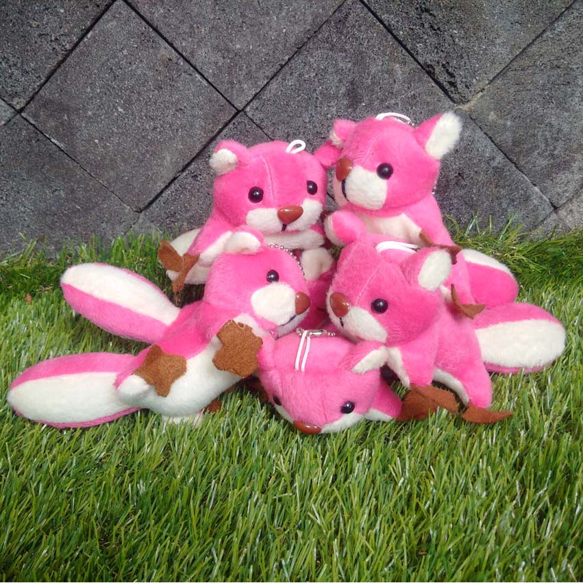 Boneka Gantungan Kunci Karakter Hewan Tupai Pink