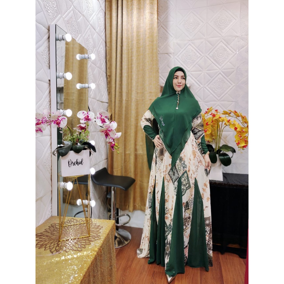 AYESHA SYARI Daneena