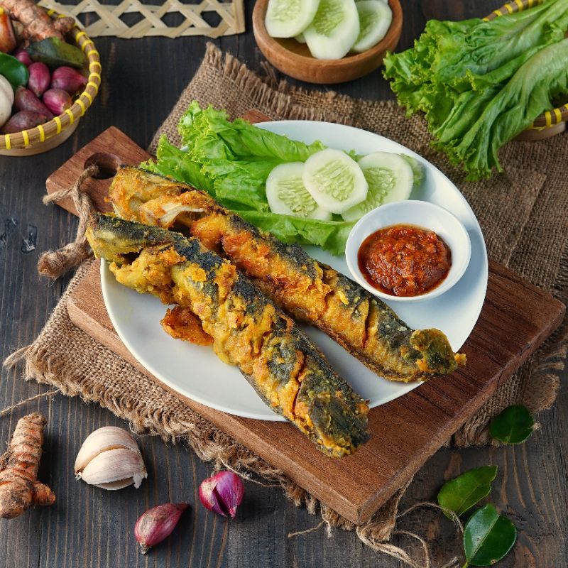 

Lele goreng crispy bumbu kuning, lele frozen, frozen food FREE SAMBAL
