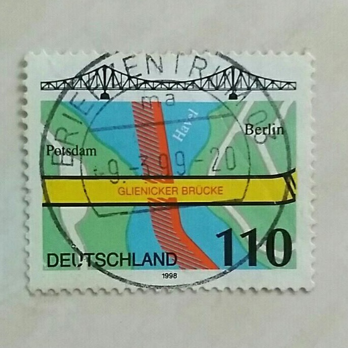 

(AA) Perangko Jerman 1998 Glienicke Bridge, Berlin 110 pfennig Used