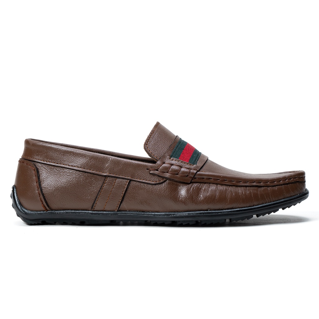 Sepatu Slip On Pria Kulit Asli Loafers Casual Semi Formal Original D8107