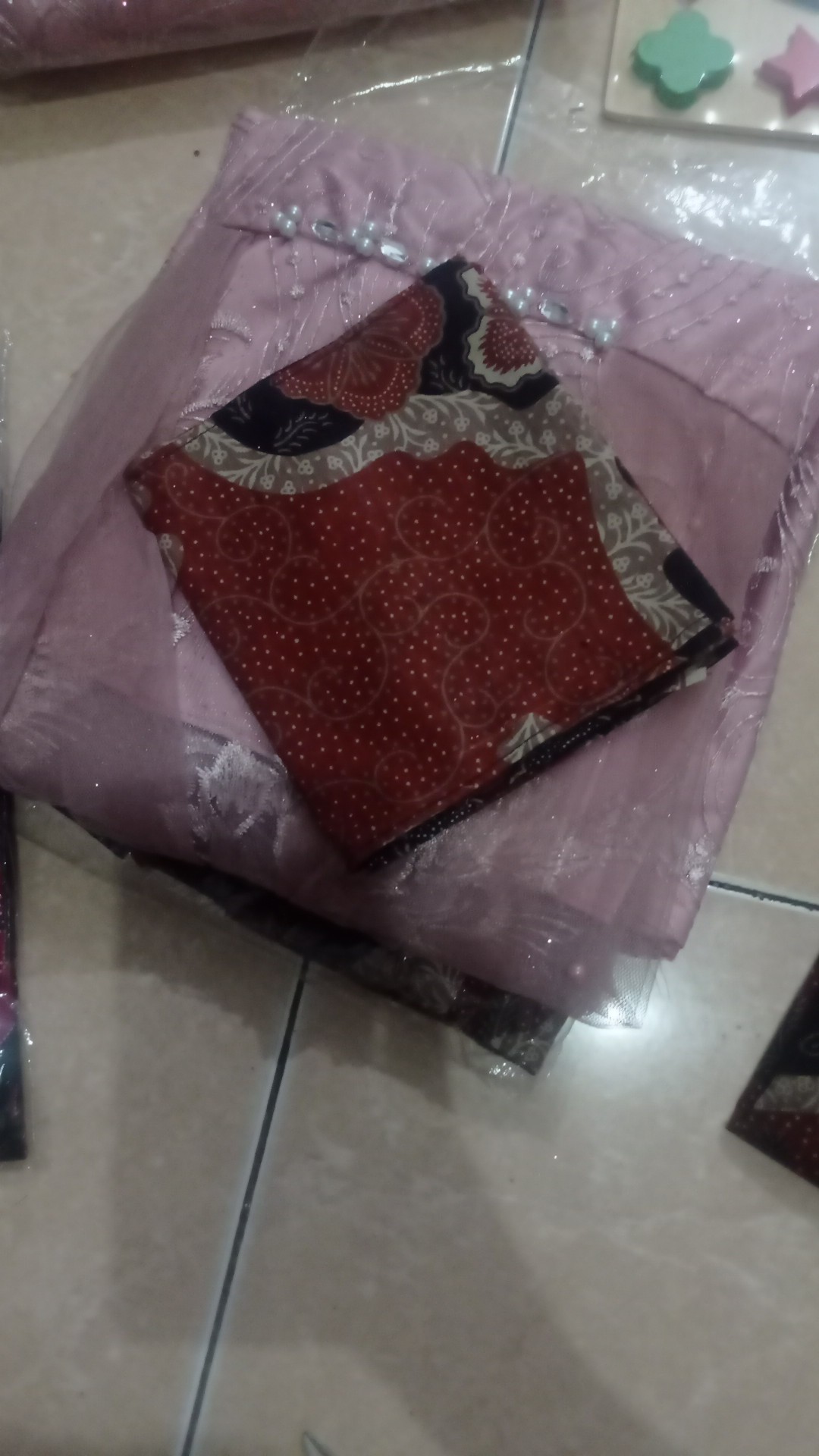 Batik Couple Kebaya Tunangan Naira Lamaran Wisuda Nikahan Kondangan Wanita Modern