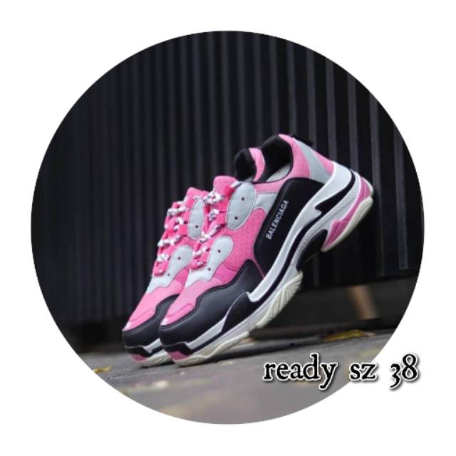 Sale Sepatu Olahrga Sport Wanita Balenciaga