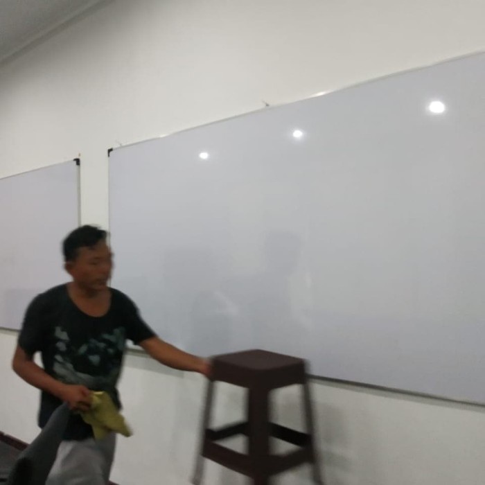 

whiteboard gantung 100 x 200 cm nonmagnet