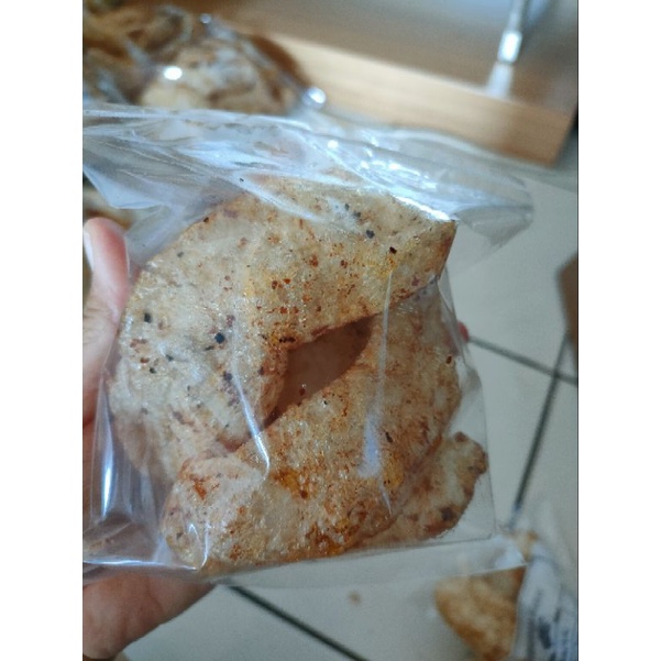 

KERUPUK KULIT KEMASAN KECIL ECERAN