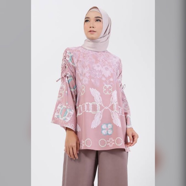 Preloved Loop Top Ria Miranda Pink Size L