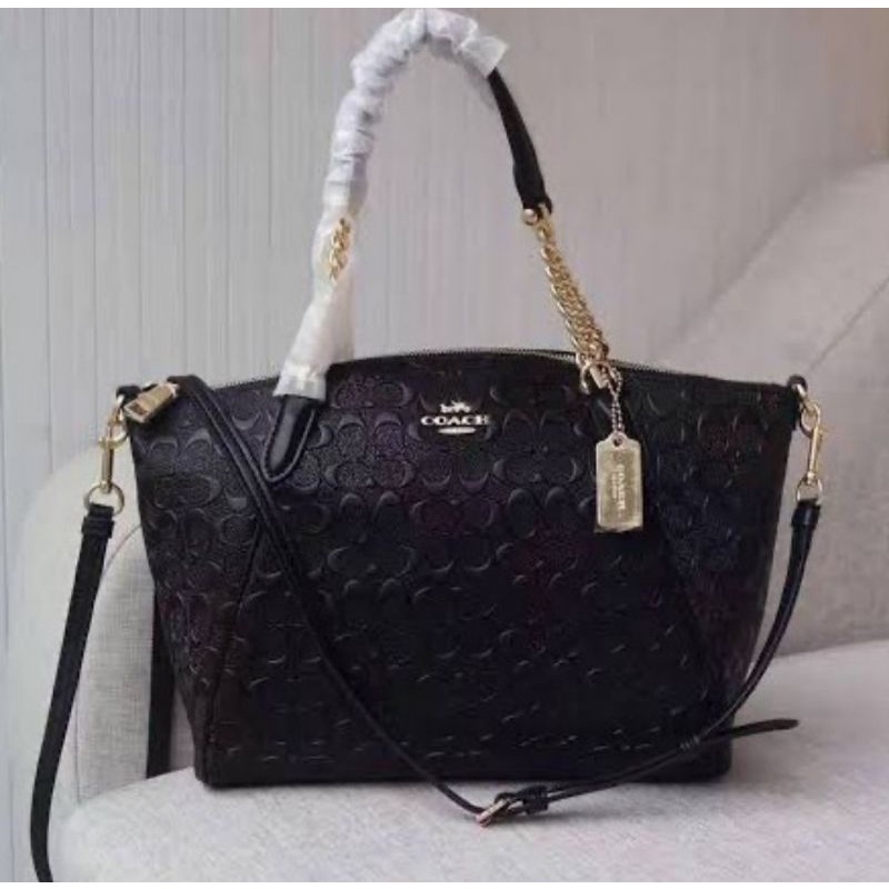 Coach Small Kelsey Chain In Signature Embossed Leather Black(49317)