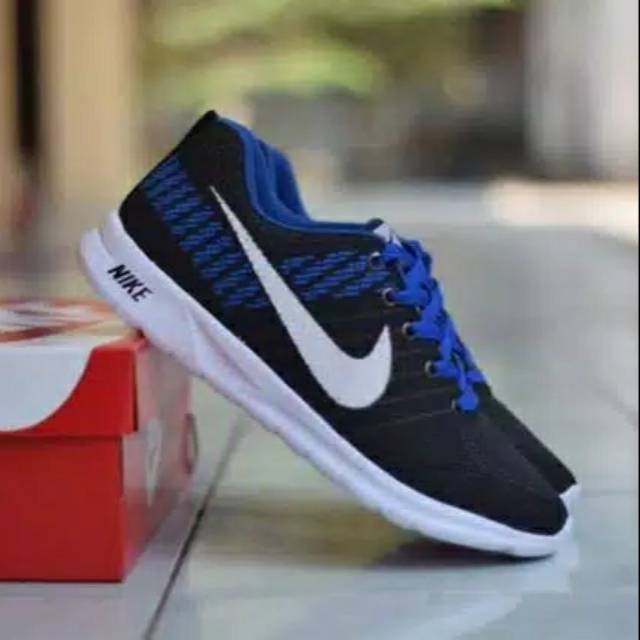 PROMO SIZE 40 !!! NIKE RUNNING HITAM BIRU