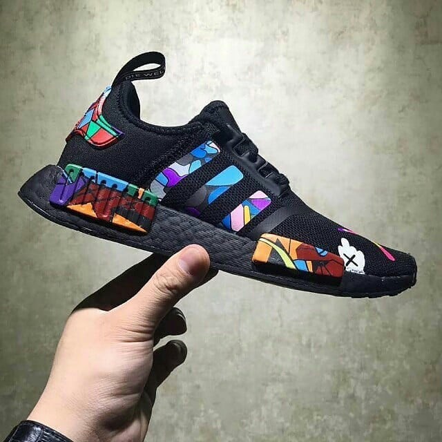 Adidas NMD R1 x KAWS "Black"