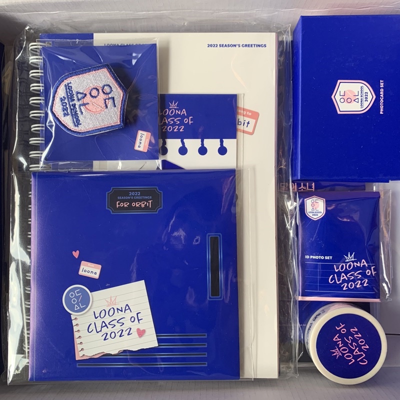 sharing loona season greetings 2022