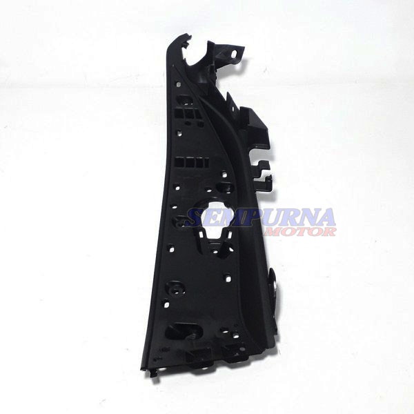 Dek Atas Bordes Board Footrest 2 Pijakan Kaki Kanan Aerox 155 100% Original ORI Yamaha YGP B65-F7488-00