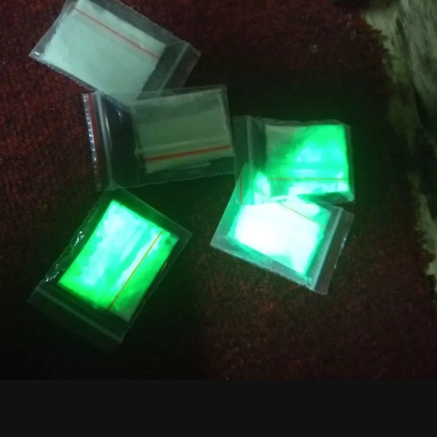 

YUH Pewarna bubuk neon glow in the dark untuk resin slime bathbom lilin pment