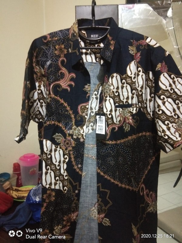 M231 Kemeja Pria Batik Pendek Navy 1748a