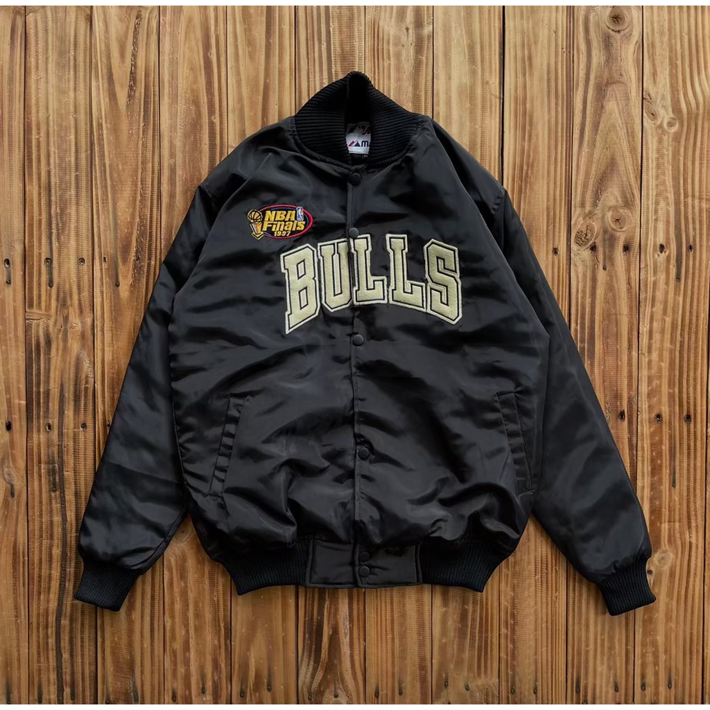 VARSITY JACKET BOMBER MAJESTIC NBA FINALS CHICAGO BULLS BLACK UNISEX AUTHENTIC