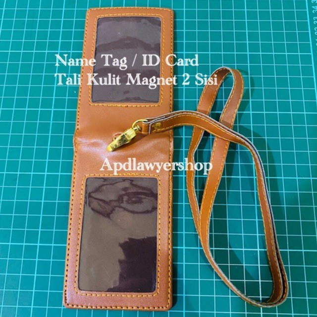 

Name Tag Id Card Tempat Kartu Tali Kulit 2 Muka Coklat Magnet