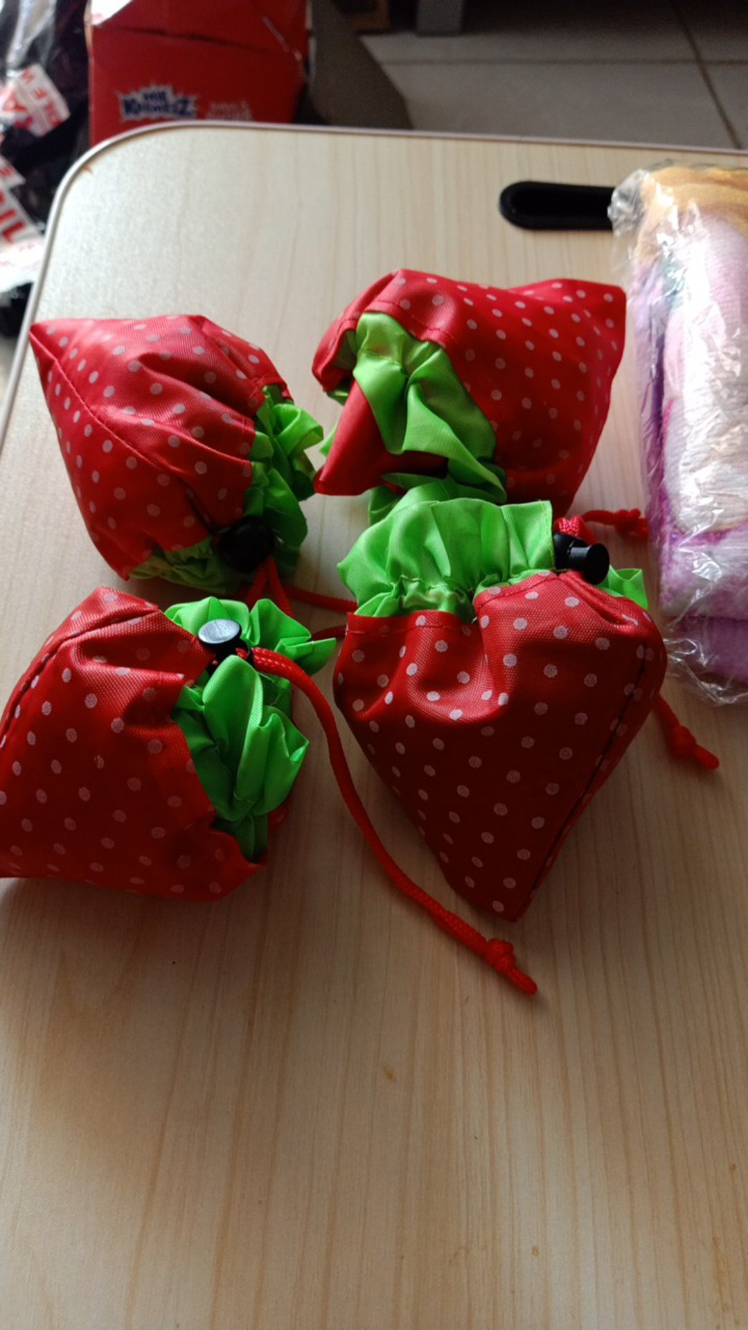 Tas Lipat Kantung Belanja Serbaguna Bentuk Strawberry | Shopping Bag Murah Jakarta Pink Ungu Biru