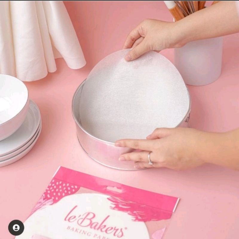 le bakers round baking paper