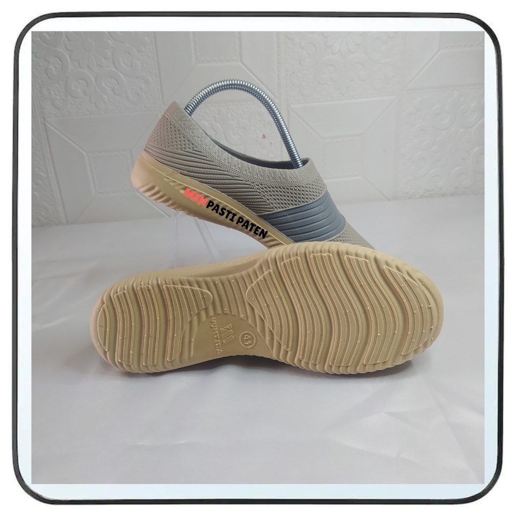 Sepatu karet slip on wanita Sepatu yumeida 22015 ukuran 37-1