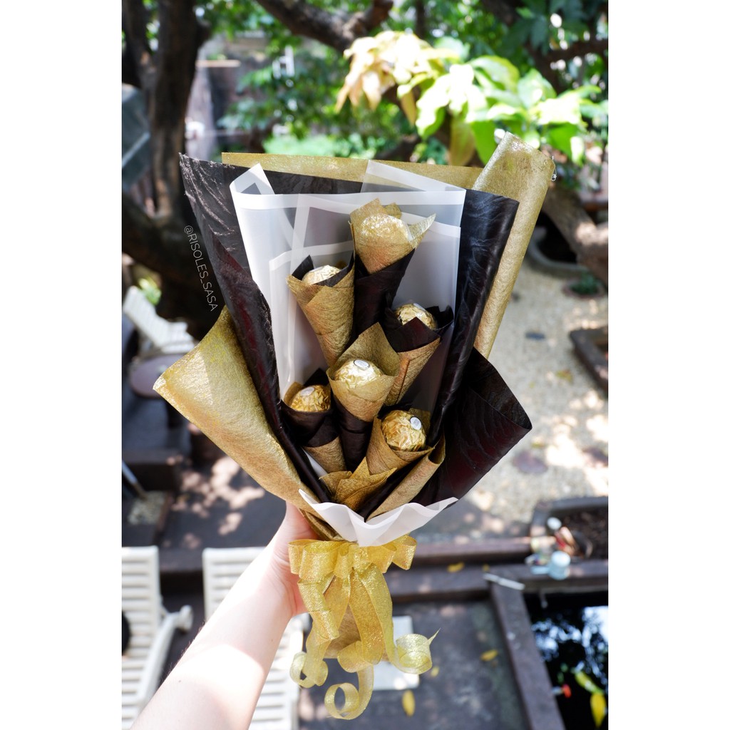 

Snack Bouquet - Ferrero Bouquet 5 / Buket Wisuda/ Buket Coklat/ Buket ferrero/ Buket Snack
