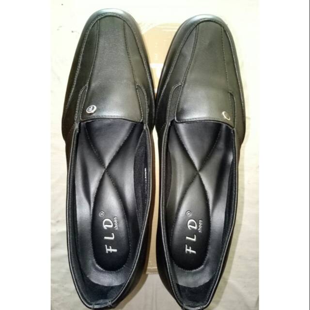 Sepatu Pantofel (color black) Merk FLD Shoes