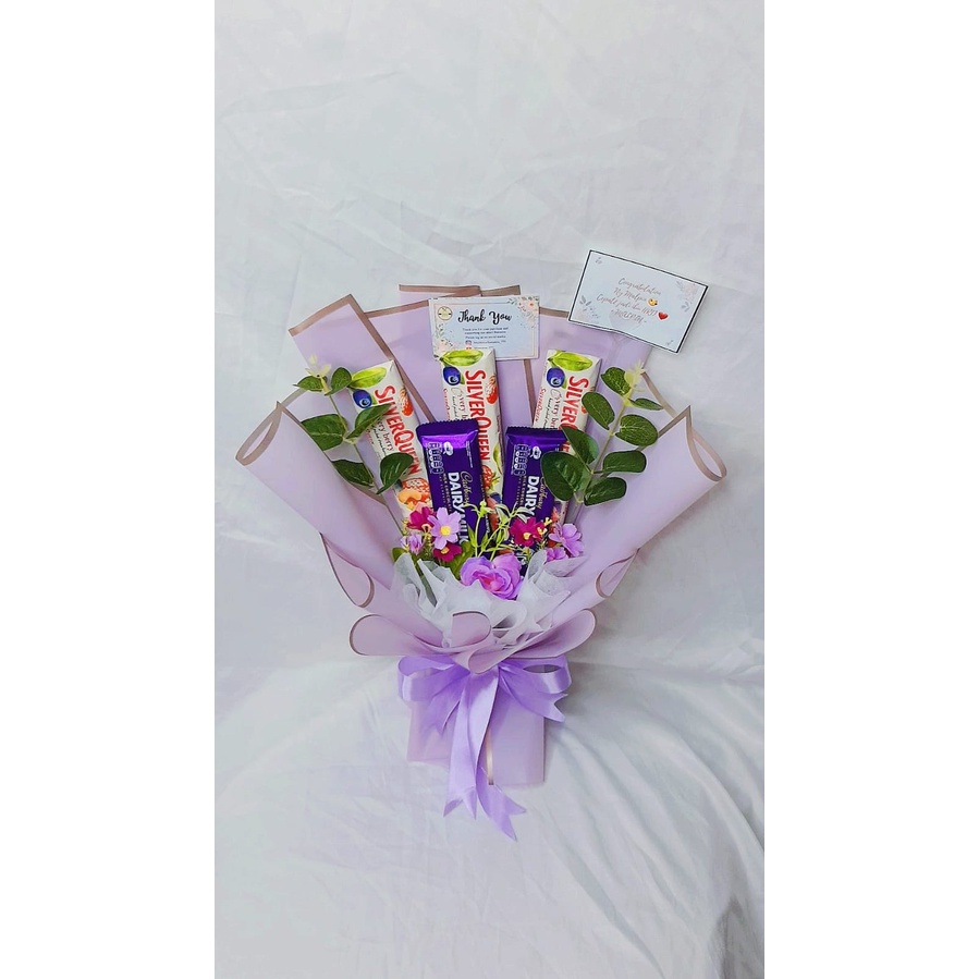 

BUKET COKLAT SILVERQUEEN // BUKET SILVERQUEEN // BUKET DAIRYMILK // BUCKET COKELAT // KADO VALENTINE