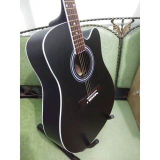 Gitar Akustik Jumbo Merk Yamaha Warna Hitam Black Doff