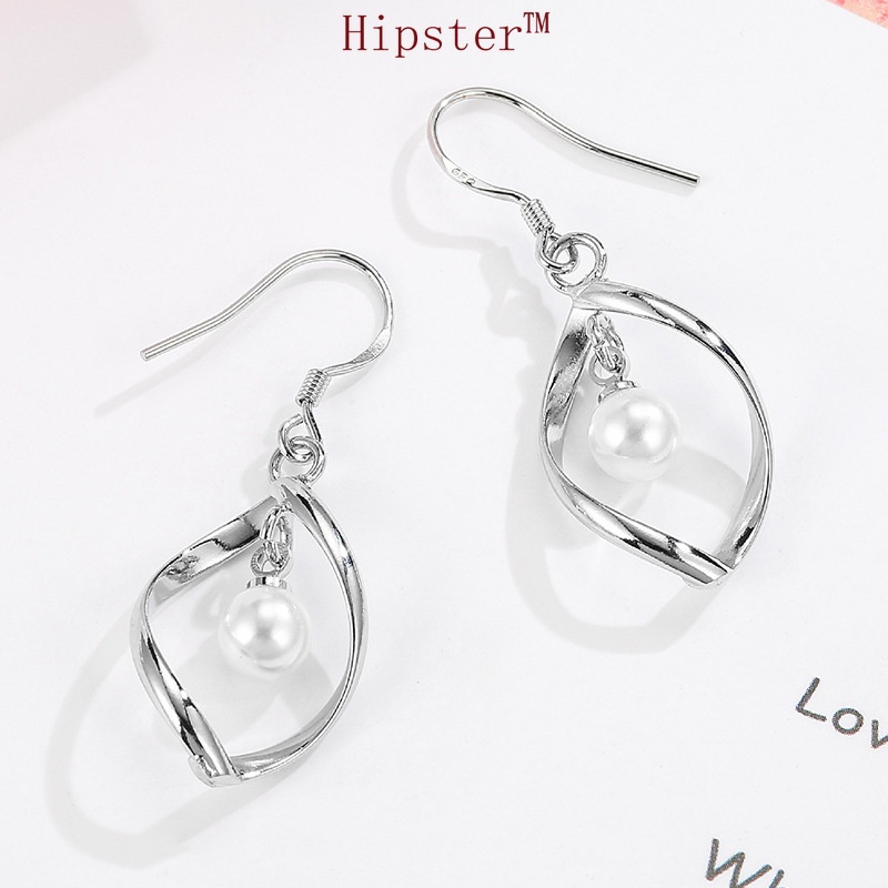 Creative Design Rotating Pearl Grace Hollow Ear Stud