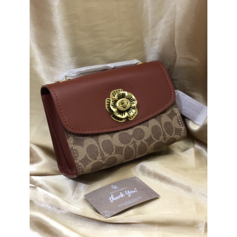 

Co Mini Parker Signature