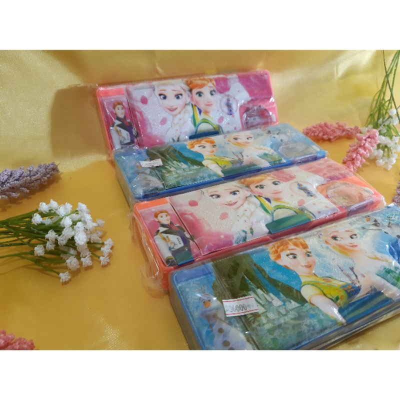 

Kotak Pensil Karakter Frőzen/Tepak Pensil Karakter Lucu