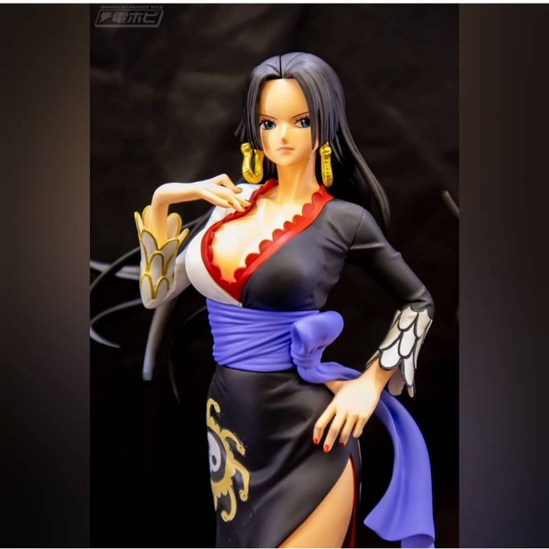 Glitters and Glamour Boa Hancock One Piece Stampede Figure
