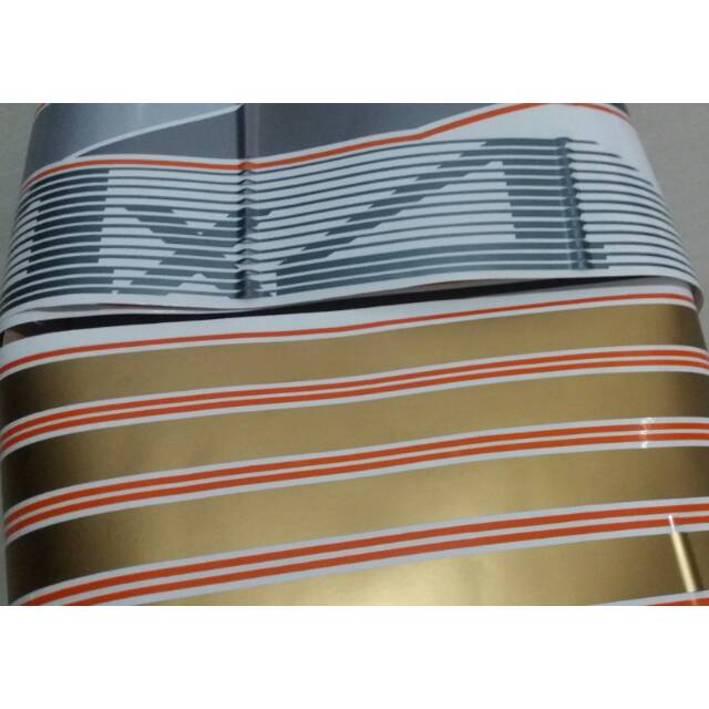 Aksesoris list atau stiker body daihatsu taft gt,harga kanan kiri