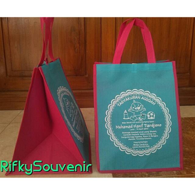

Tas Aqiqah ( Muat Dus 20 x 20 )