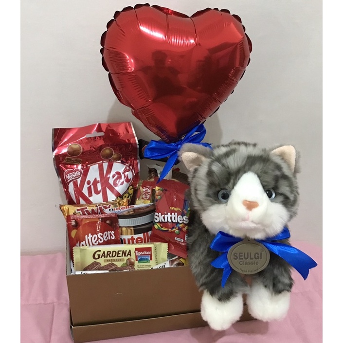 

Kado Valentine Gift Coklat Snack Hampers Premium