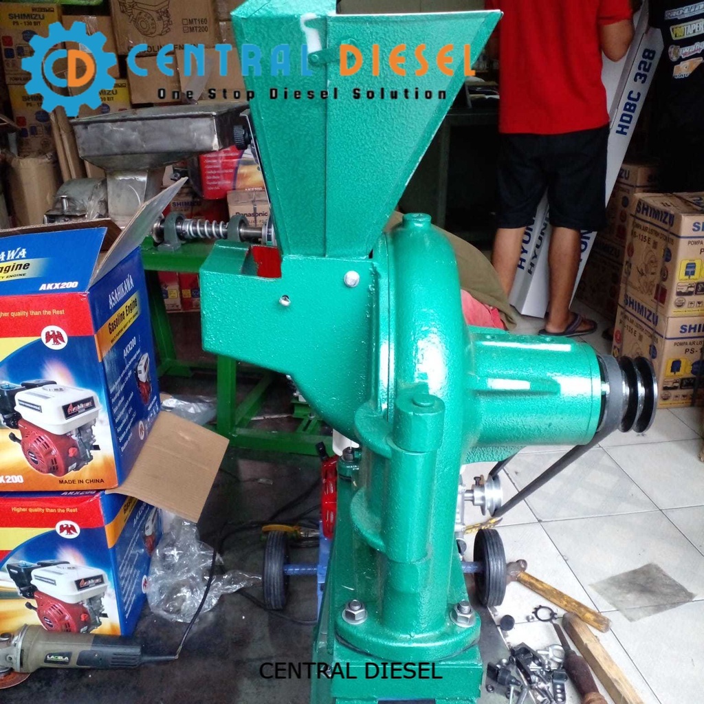 Rakitan Mesin giling tepung/ Gilingan tepung Mill Disk FFC 23 + Engine GX200 (komplit dudukan)