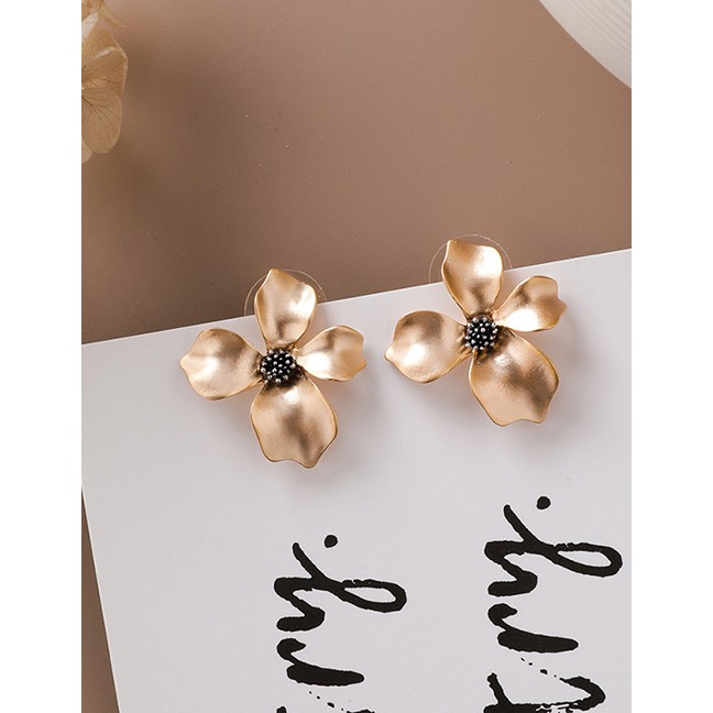 LRC Anting Tusuk Fashion Gold 925 Silver Needle Matte Metal Three-dimensional Flower Earrings D28165