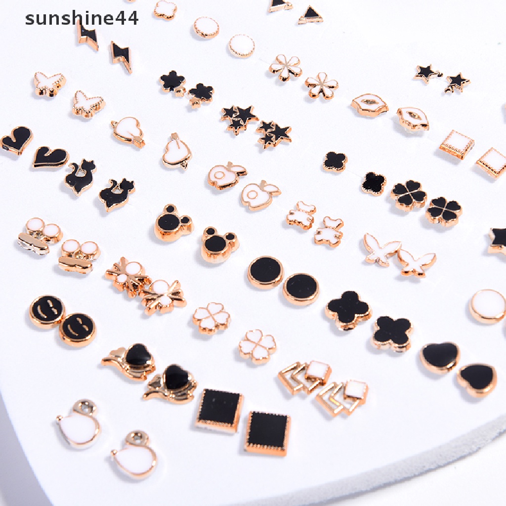 Sunshine 36 Pasang Anting Tusuk Kristal Diamante Bentuk Bunga Untuk Wanita