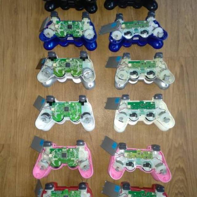 STIK STICK PS 3 PS3 ORI MESIN GETAR DualShock 3 TERBAIK BOARD BESAR DLL. bisa request model analog kaki 4 atau kaki 3.