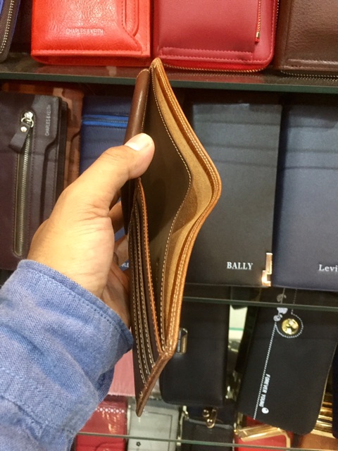 Dompet lipat pria kulit asli berkualitas tinggi jenis kukit full-up #dompet #dompetpria #dompetkulit