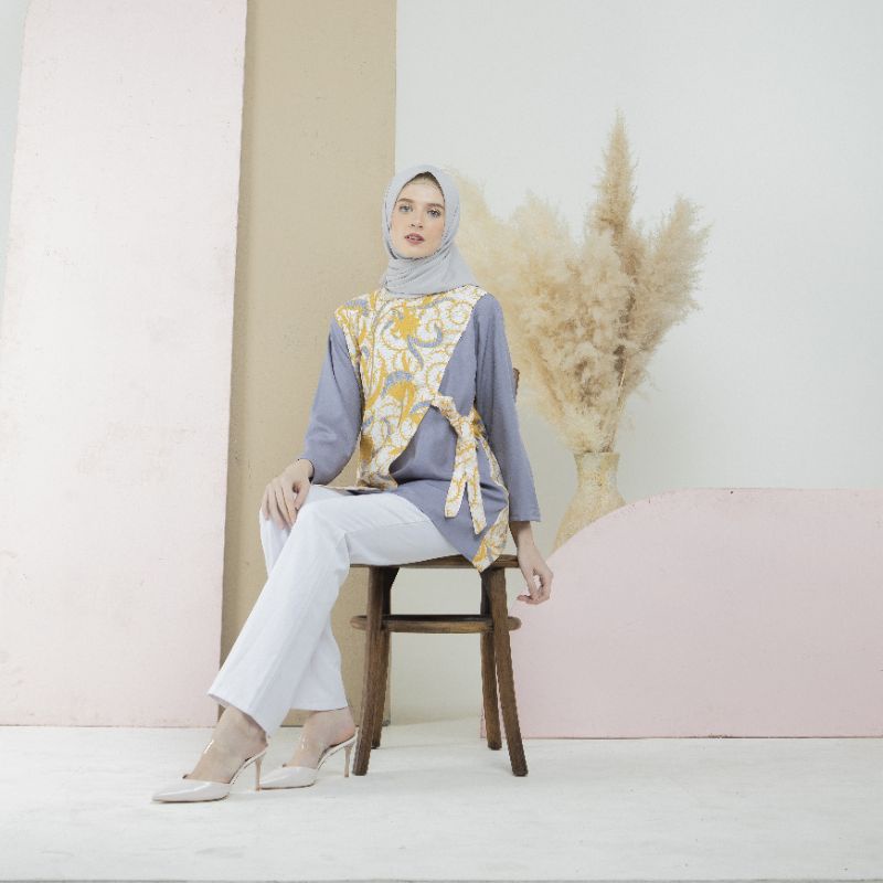 Blus batik kombinasi wanita-Atasan Batik Soft Blouse Atasan Batik Mix Polosan terlaris