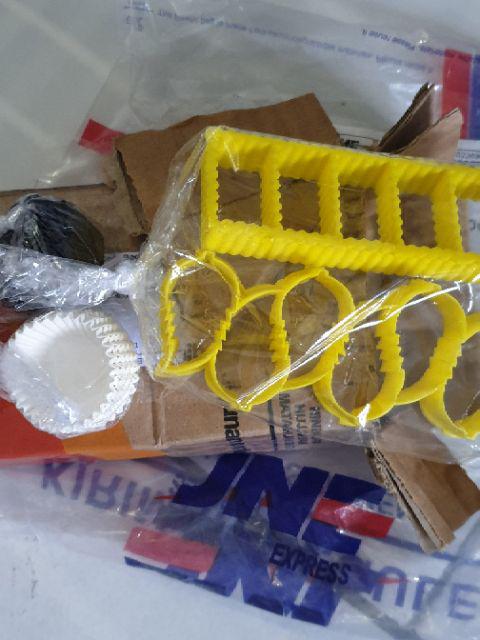 Diva Cake Cases Kue Kering ( Harga Per 100pcs )