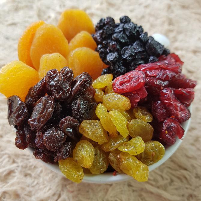 

Mixed Dried Fruit 500 gr ( Cranberry , Blueberry , apricot , Raisin )