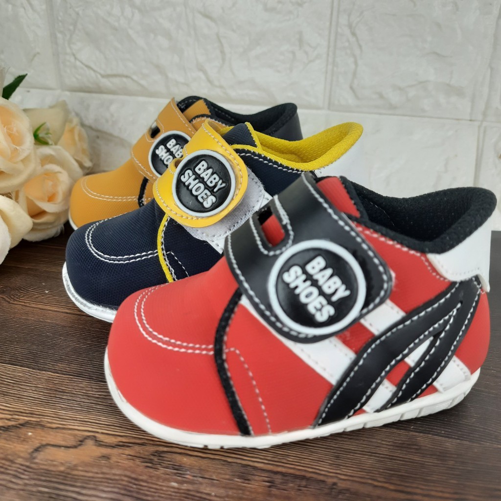 [TAMAN SEPATUKU] SEPATU TRENDY MURAH SNEAKER GARIS BABY SHOES 1-3 TAHUN SOL BUNYI CIT CIT GAX01