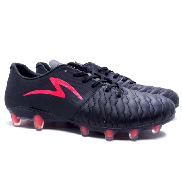 SEPATU SEPAK BOLA SPECS BARRICADA MAESTRO ELITE FG - Black/Diva Pink Neon