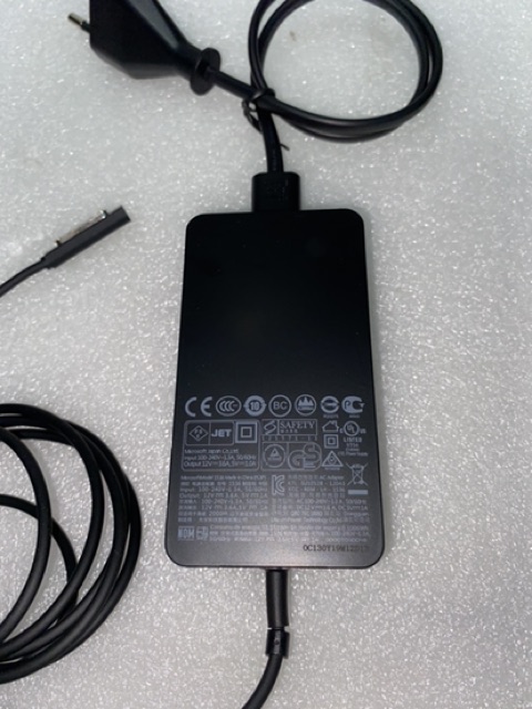 Charger Adaptor Tablet PC Microsoft Surface Pro RT, Pro 2 (12V - 3.6A)