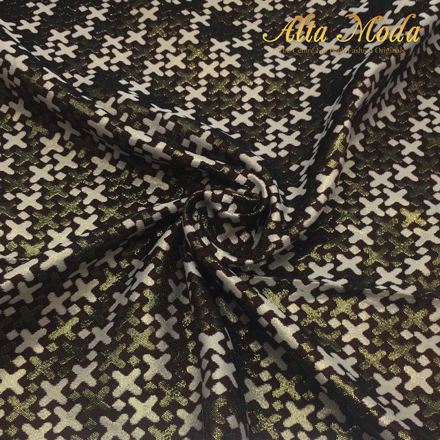 

Alta Moda Kain Jacquard Lurex Motif Abstrak X Gold Putih (1M)